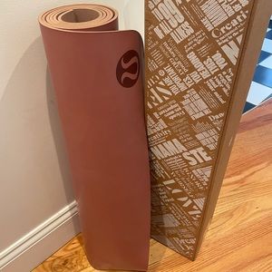 Lululemon yoga mat 5mm